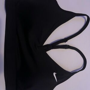 Nike Sports Bra, Size medium, Brand new!